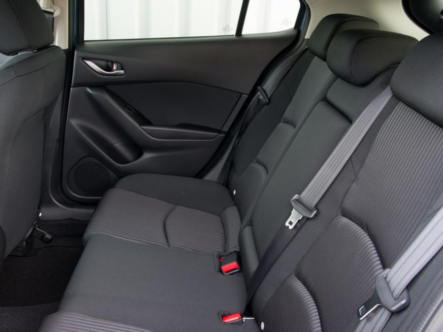  Mazda3 Hatchback 2013 года  (UK) (фото 22 из 24)